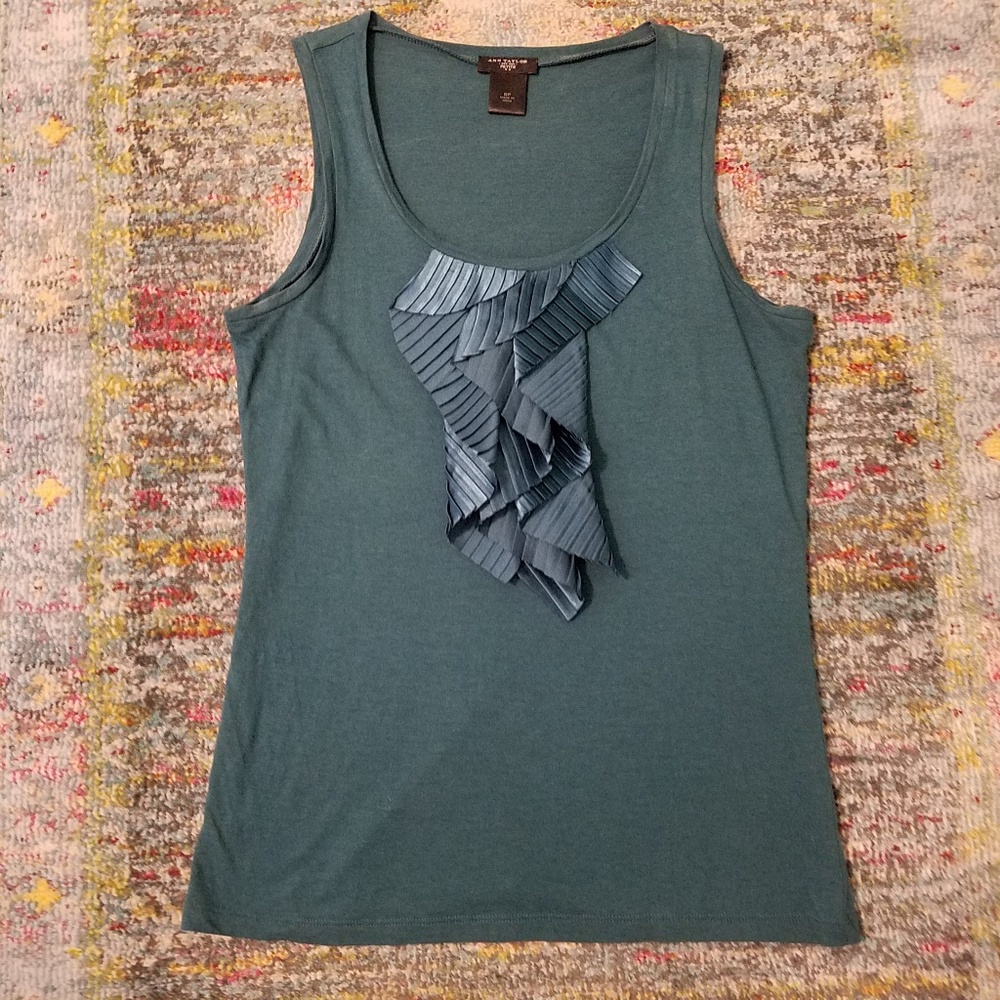 Ann Taylor petite shell/tank